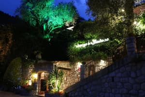 thumbnail: Restaurant