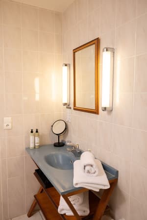 thumbnail: Bathroom
