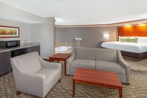 thumbnail: Dining