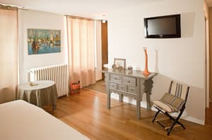 thumbnail: Room amenity
