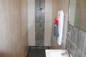 thumbnail: Bathroom shower