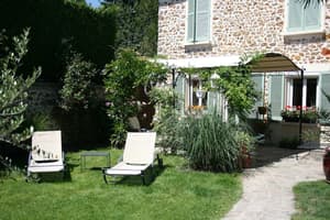 thumbnail: Exterior