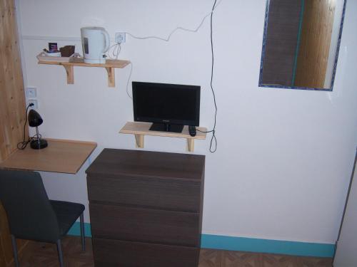 30744708.jpg