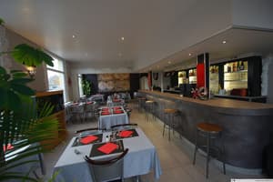 thumbnail: Restaurant
