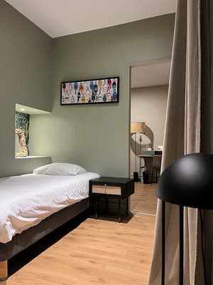 thumbnail: Room