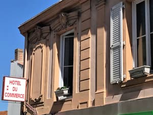 thumbnail: Exterior detail