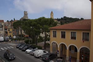 thumbnail: Exterior