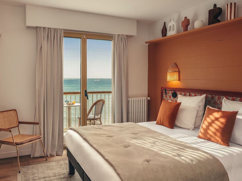 Beach/ocean view