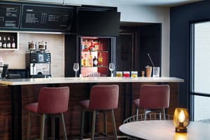 thumbnail: Restaurant