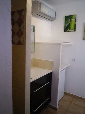 thumbnail: Bathroom sink