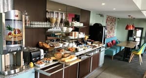 thumbnail: Breakfast area