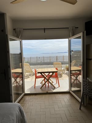 thumbnail: Exterior