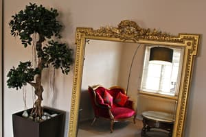 thumbnail: Interior detail