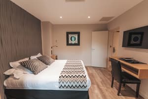 thumbnail: Room