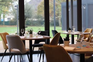 thumbnail: Restaurant
