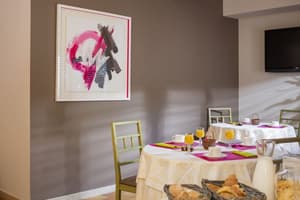 thumbnail: Breakfast area