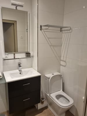 thumbnail: Bathroom