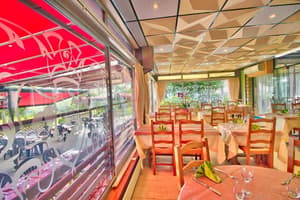 thumbnail: Restaurant