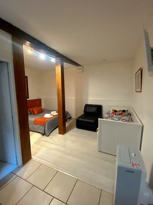 thumbnail: Room