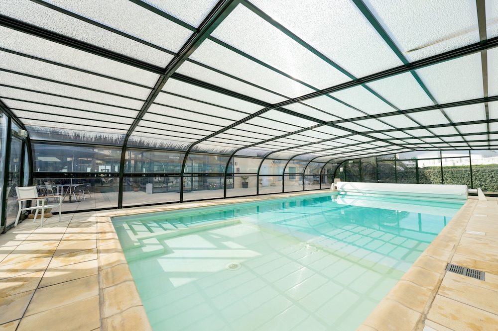 Swimming pool-spa