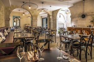 thumbnail: Outdoor dining