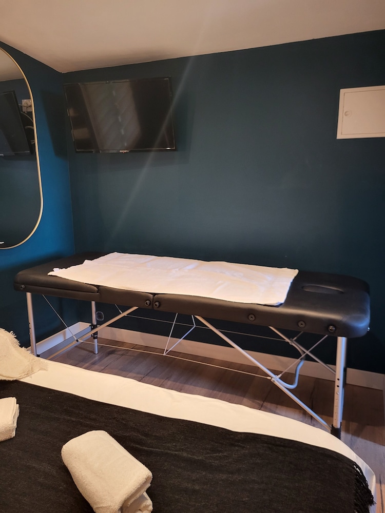 Massage in accommodation