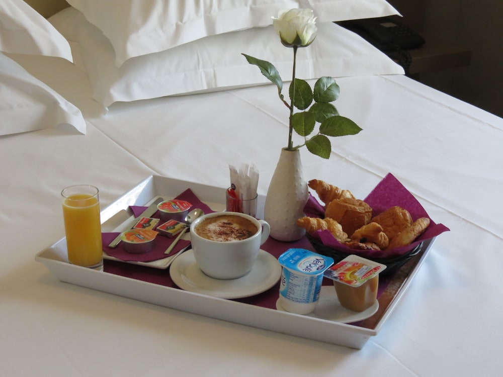 In-room dining