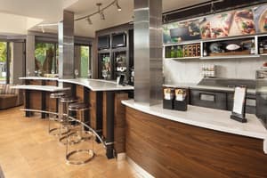 thumbnail: Breakfast area