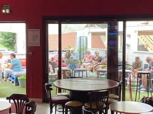 thumbnail: Bar (on property)