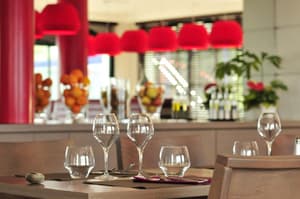 thumbnail: Restaurant