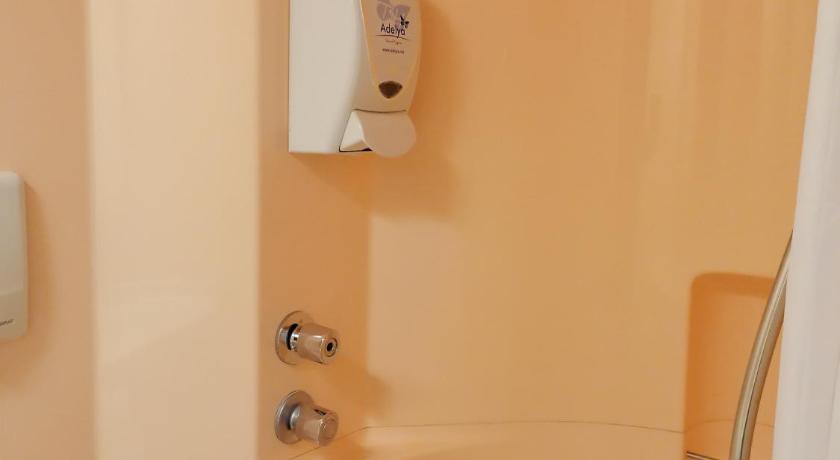 344663756.jpg