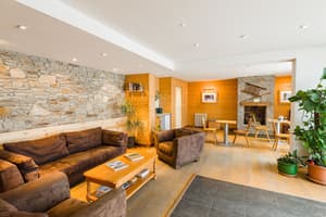 thumbnail: Lobby sitting area