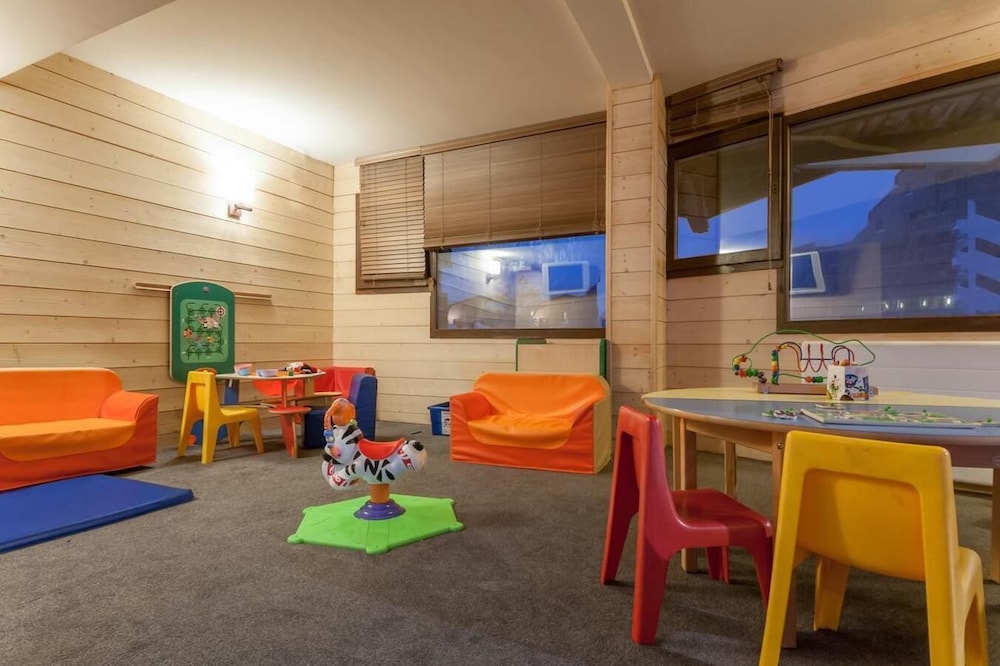 Children's play area - indoor