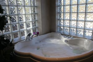 thumbnail: Jetted tub