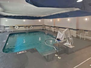 thumbnail: Pool