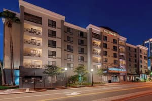 Courtyard by Marriott Tampa Downtown