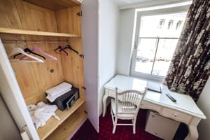 thumbnail: Room amenity