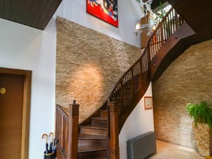 thumbnail: Interior
