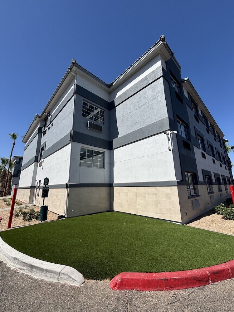 Pet-friendly amenities