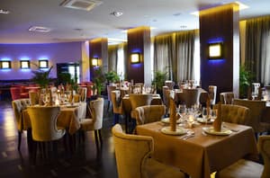 thumbnail: Restaurant