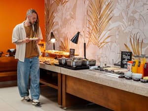 thumbnail: Restaurant