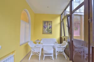 thumbnail: Balcony
