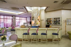 thumbnail: Bar (on property)