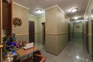 thumbnail: Hallway