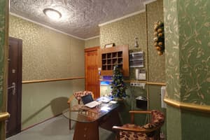 thumbnail: Concierge desk