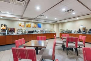 thumbnail: Breakfast area