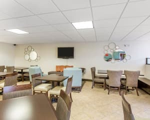 thumbnail: Breakfast area
