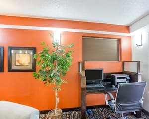 thumbnail: Business center