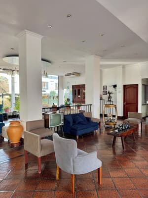 thumbnail: Courtyard
