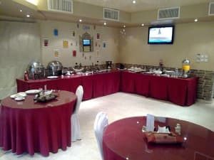 thumbnail: Restaurant